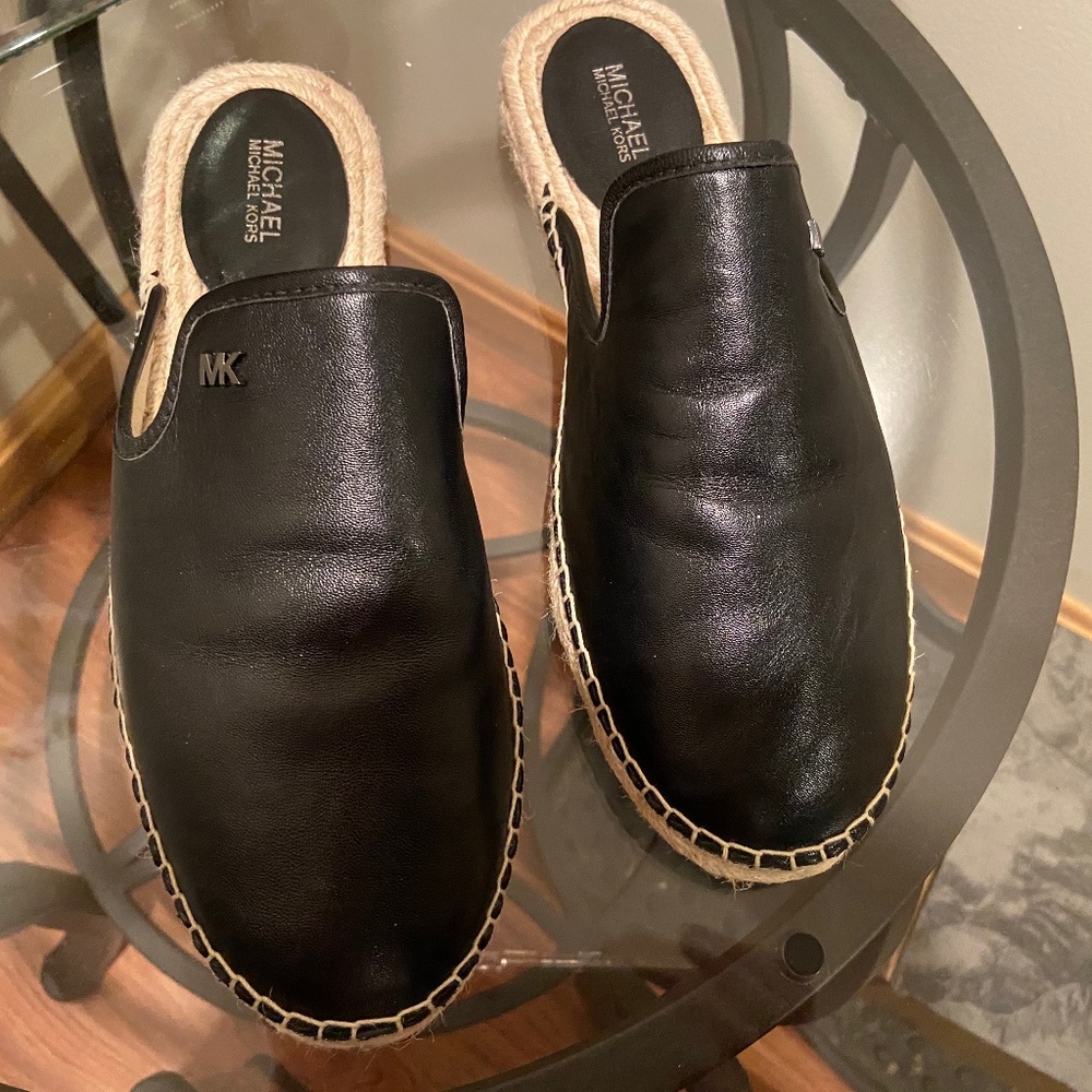 Michael Kors Leather Flats NWOT
